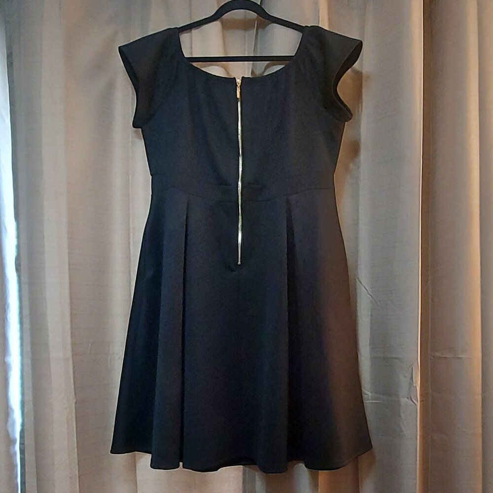 Lalagen Little Black Dress - Picture 5 of 9